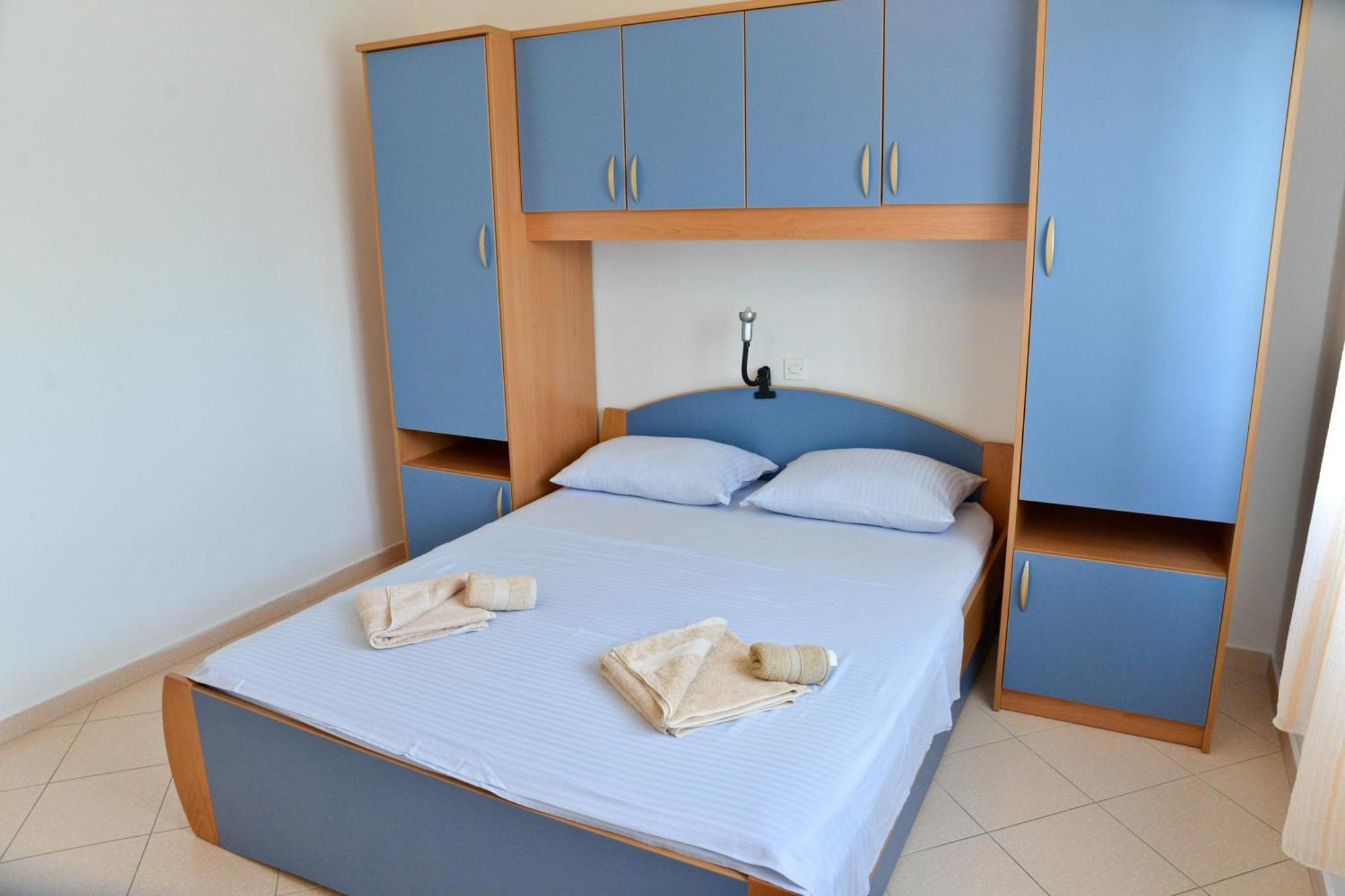 Apartments Lonic Kukljica Phòng bức ảnh