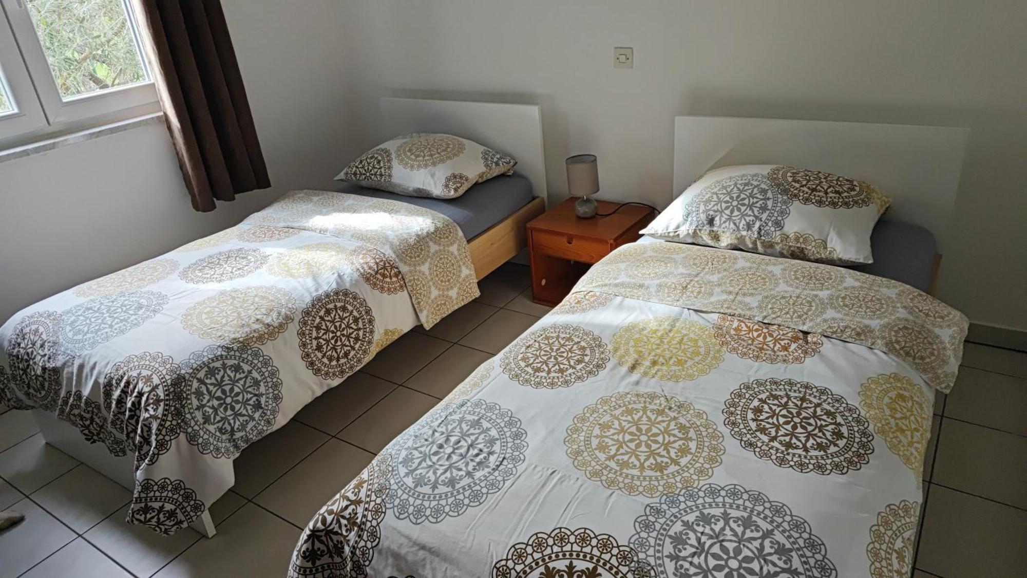 Apartments Lonic Kukljica Ngoại thất bức ảnh