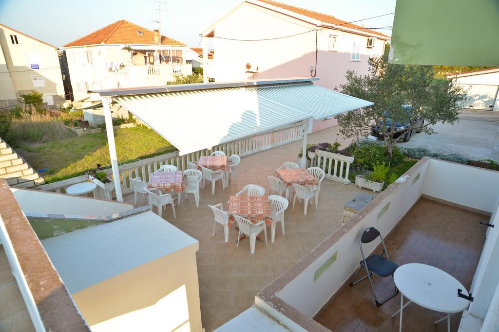 Apartments Lonic Kukljica Ngoại thất bức ảnh