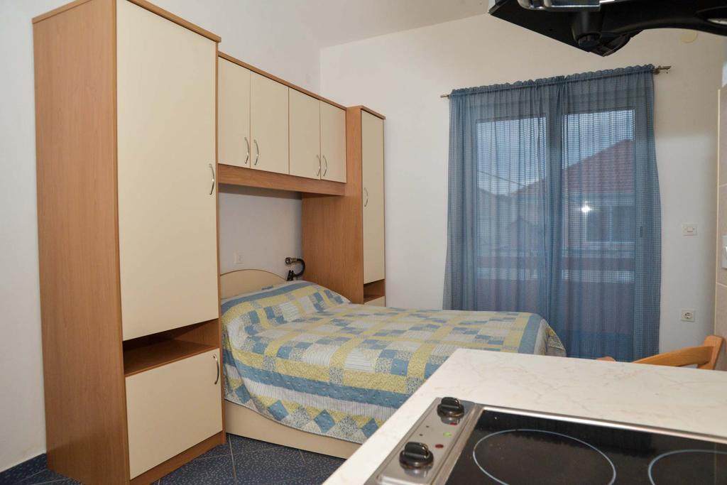 Apartments Lonic Kukljica Ngoại thất bức ảnh