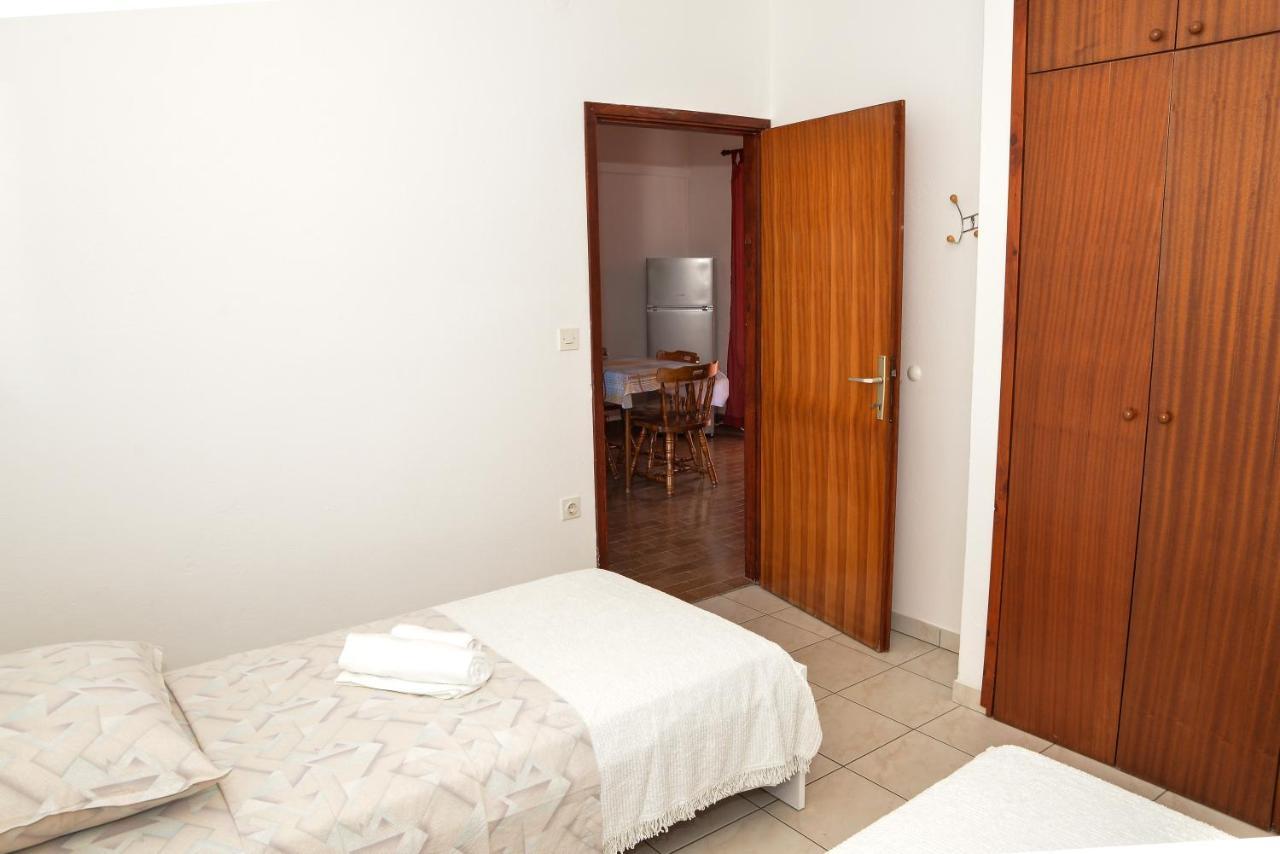 Apartments Lonic Kukljica Ngoại thất bức ảnh